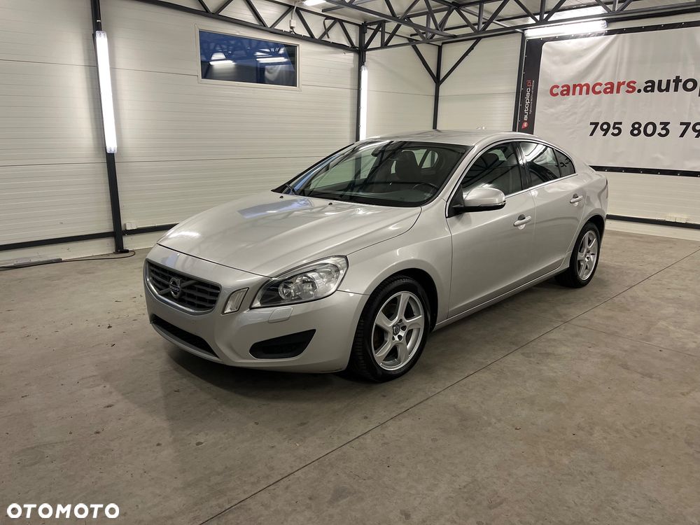 Volvo S60 - 1