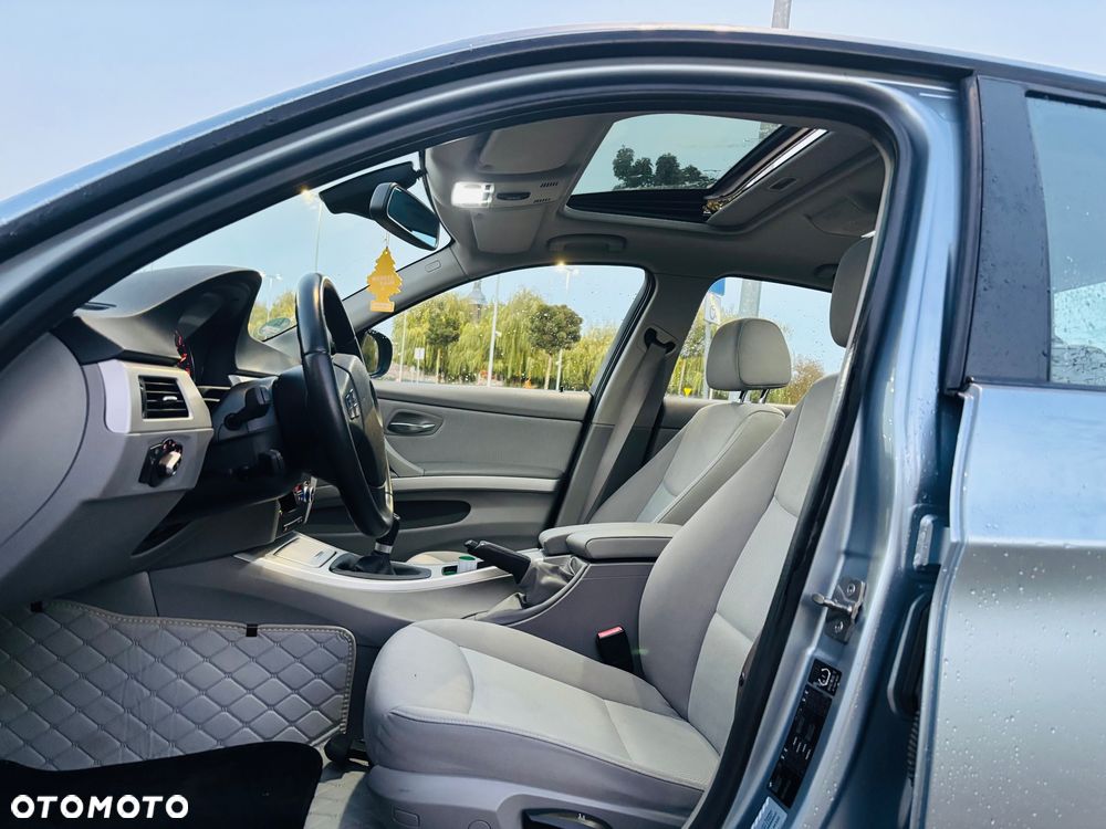 BMW Seria 3 - 18