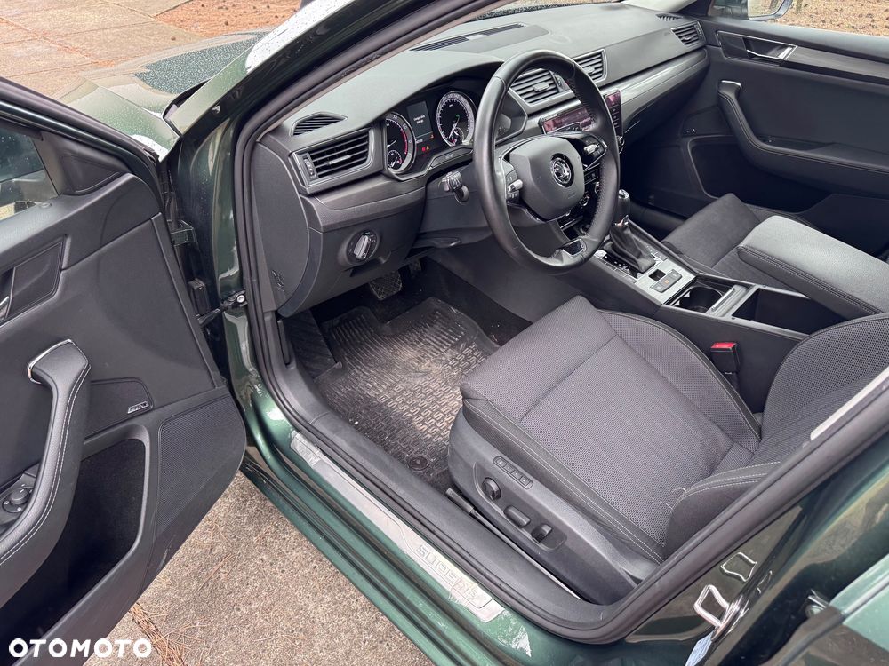 Skoda Superb 2.0 TSI Style DSG - 23