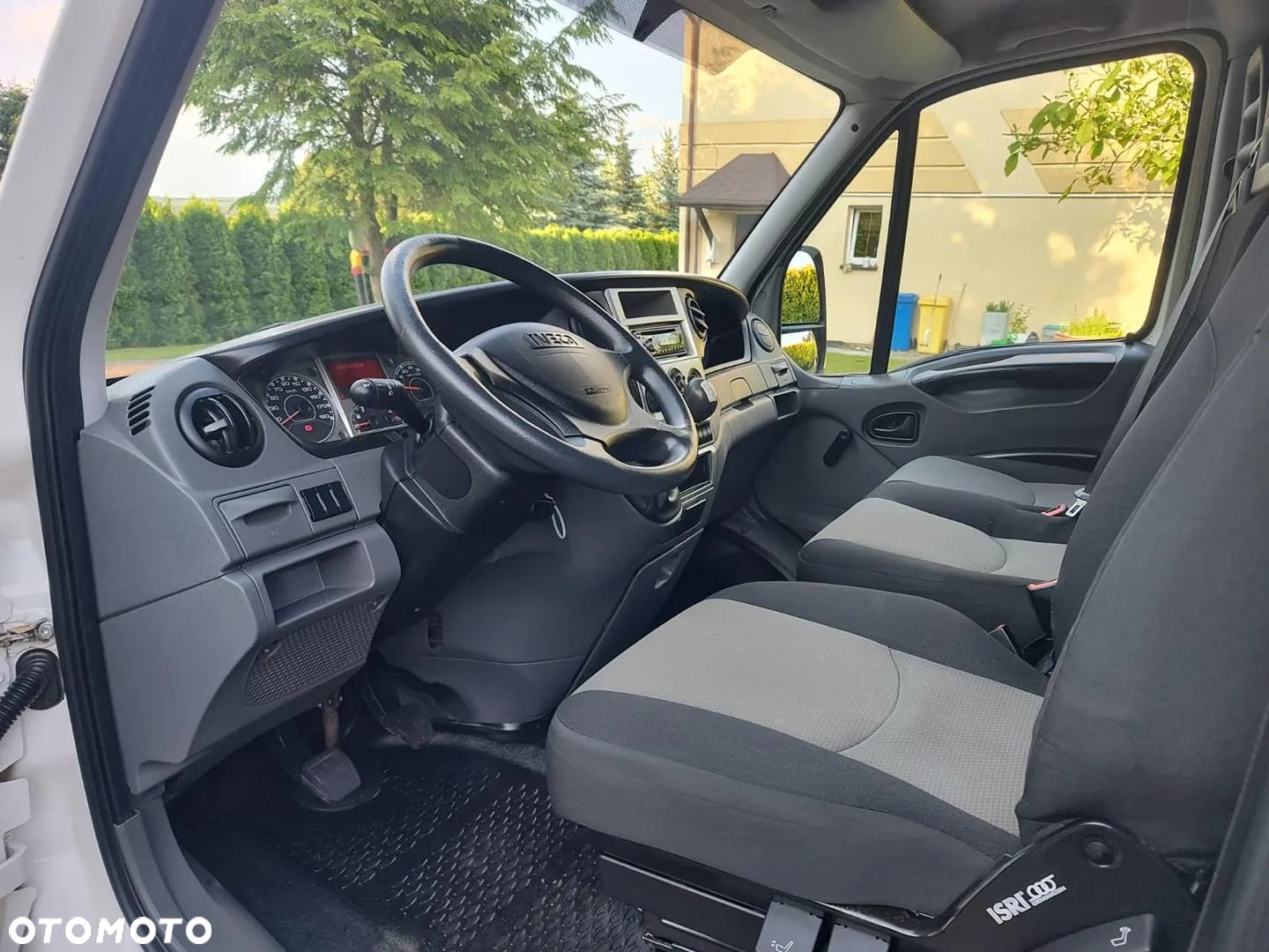 Iveco 35C13 - 21