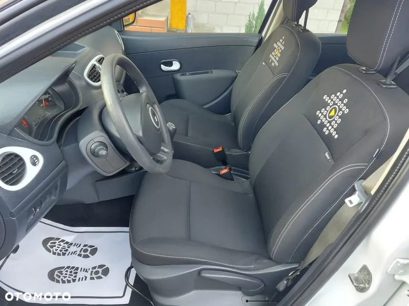 Renault Clio 1.2 16V 75 Yahoo - 33