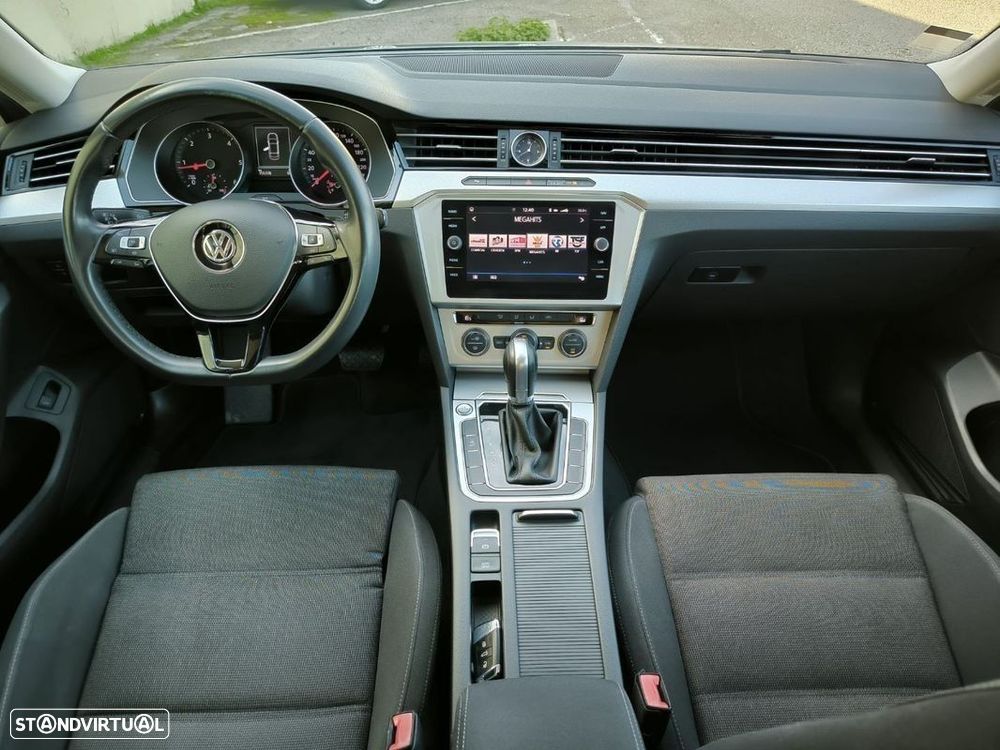VW Passat 2.0 TDI Business P.DSG - 6