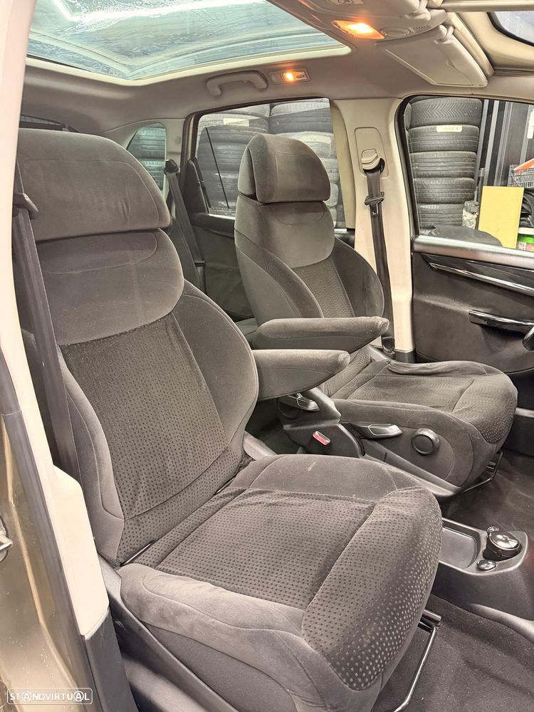 Citroën C4 Picasso 1.6 HDi FAP EGS6 Exclusive - 12