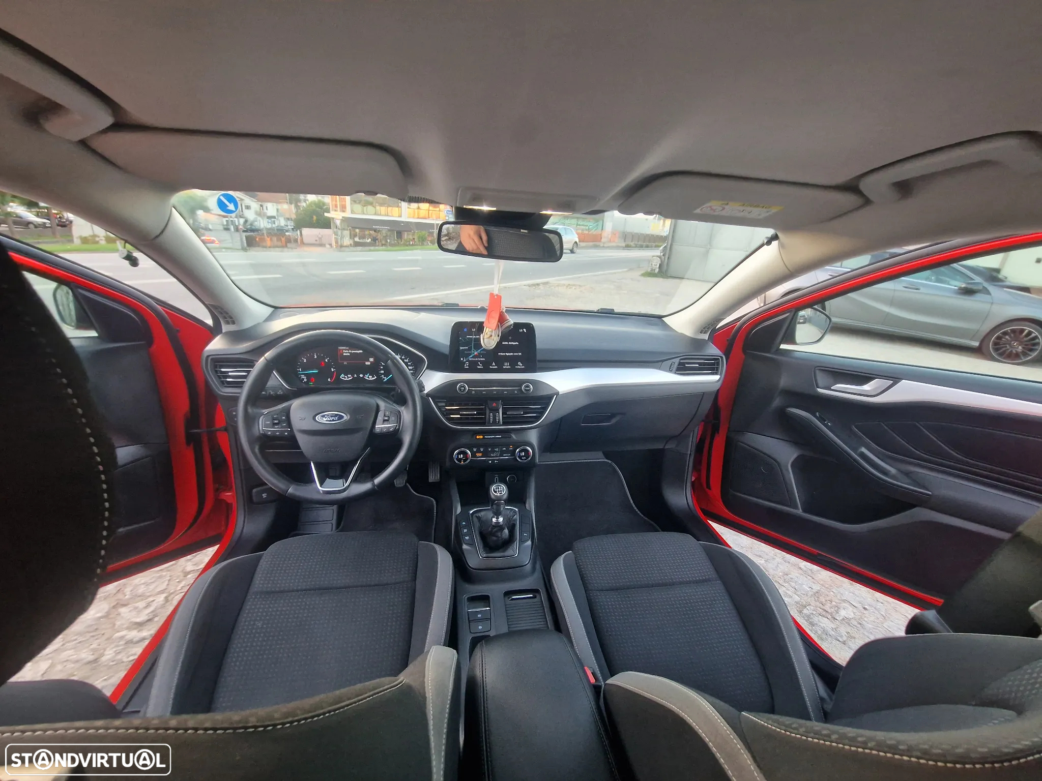 Ford Focus SW 1.5 TDCi EcoBlue Titanium - 6