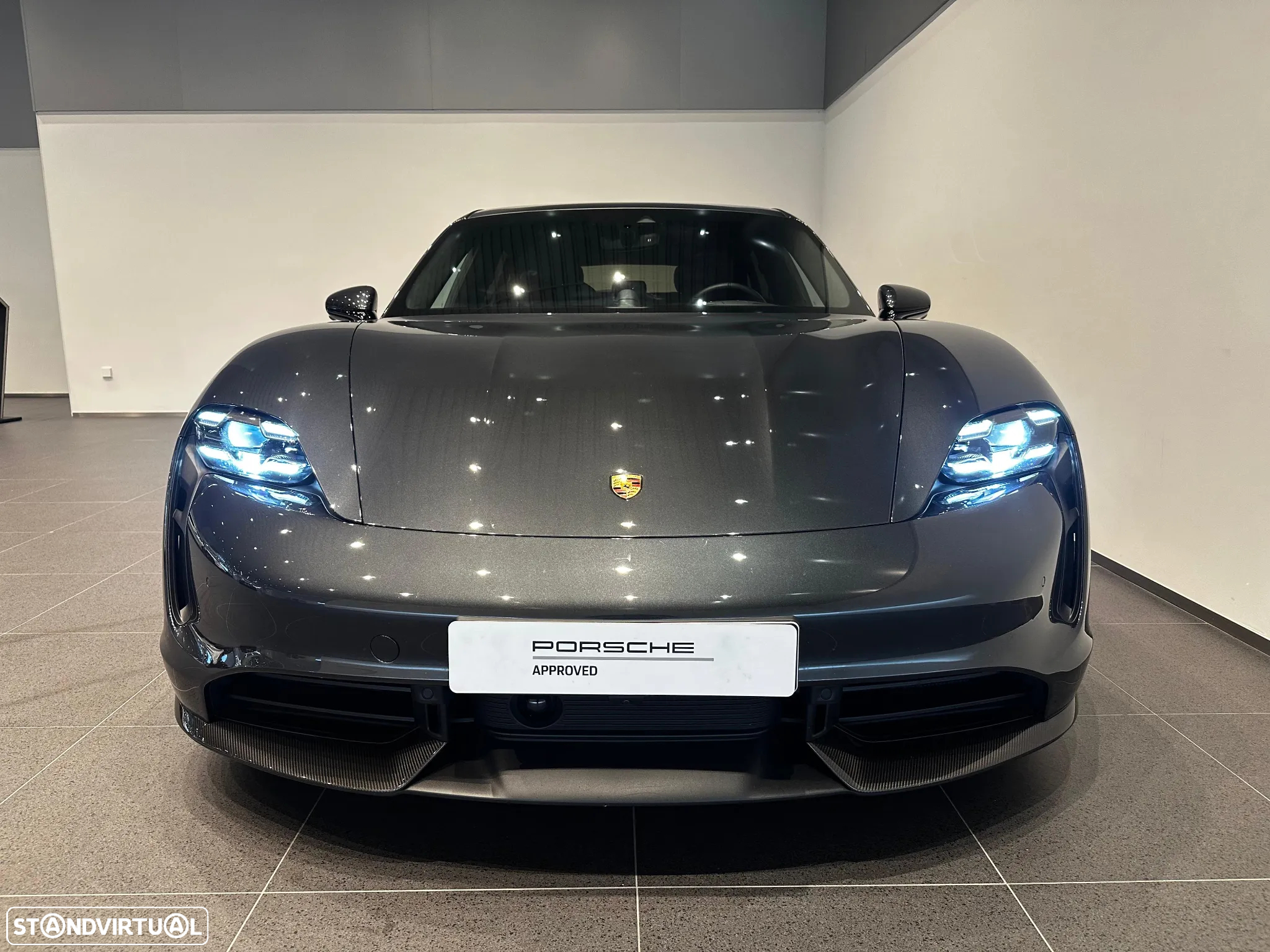 Porsche Taycan Sport Turismo Turbo S - 10