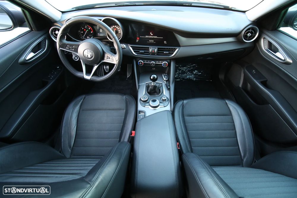 Alfa Romeo Giulia 2.2 D - 15