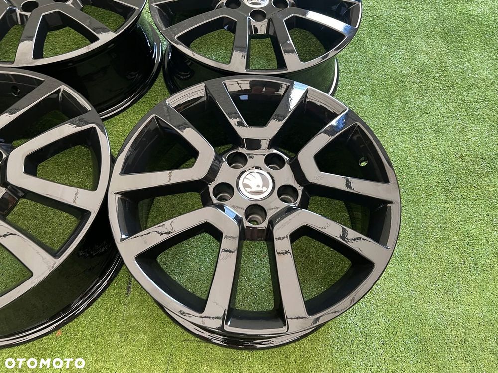 KOMPLET FELG FELGI ALU SKODA OCTAVIA YETI SUPERB 17 5X112 ET45 ORYGINALNE - 8