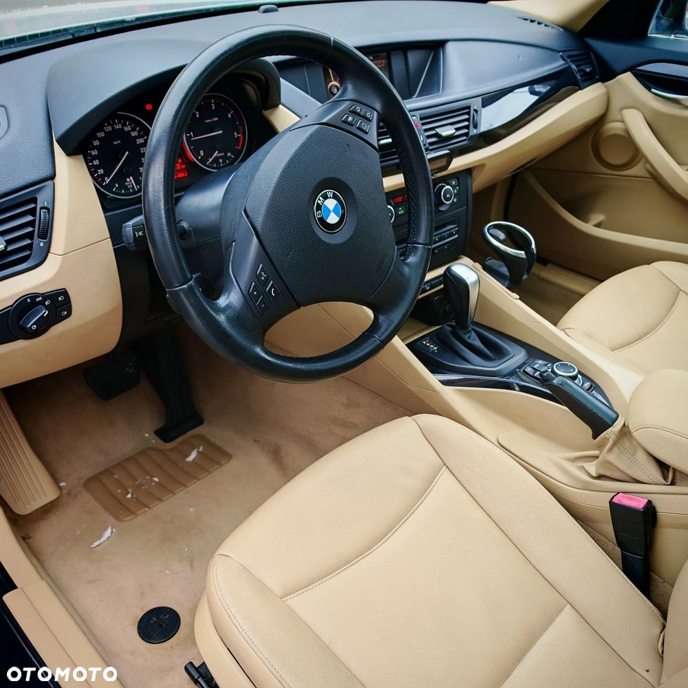 BMW X1 xDrive20d - 8