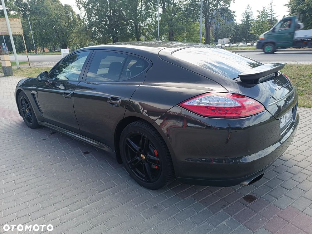 Porsche Panamera 4 - 23