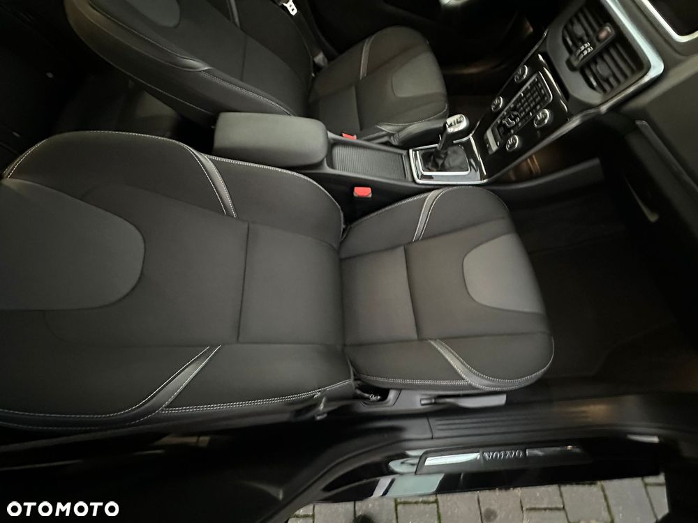 Volvo V40 T2 Drive-E Summum - 25