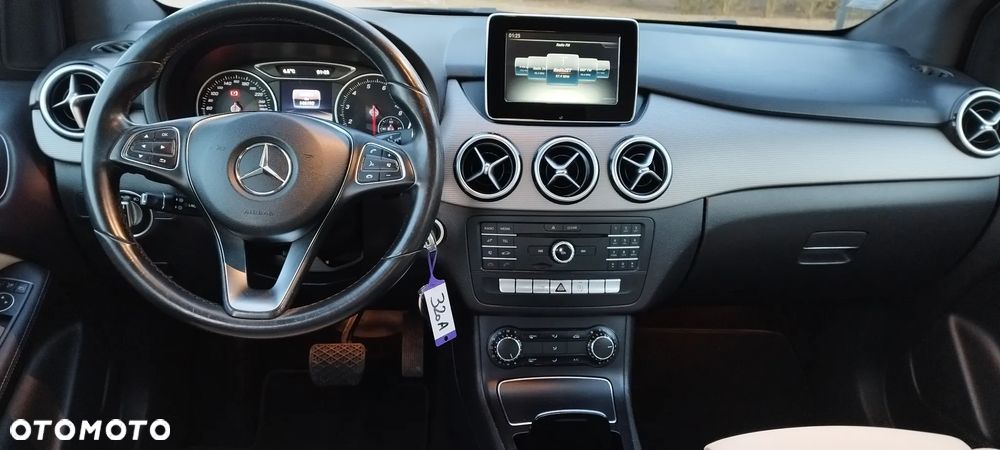 Mercedes-Benz Klasa B 180 (BlueEFFICIENCY) 7G-DCT - 20