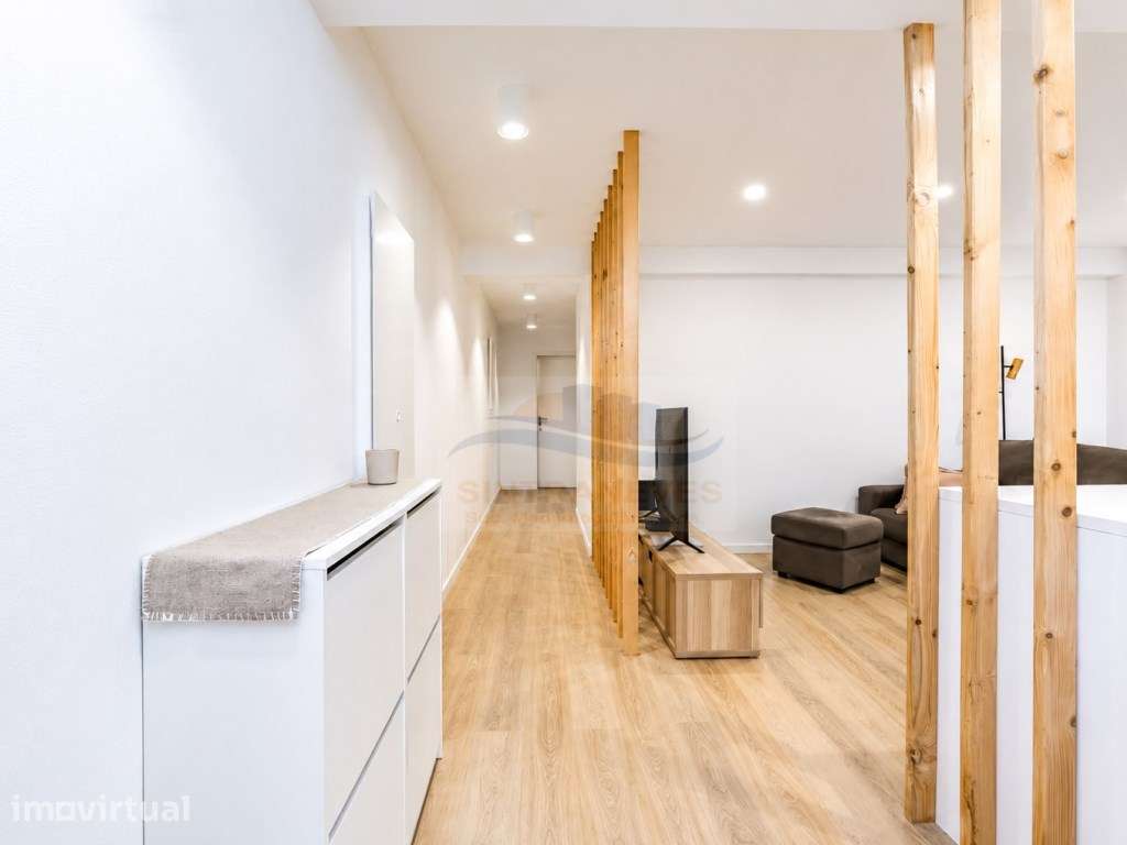T2 Totalmente Remodelado no Casal de São Brás | 339.000 € - Grande imagem: 3/7