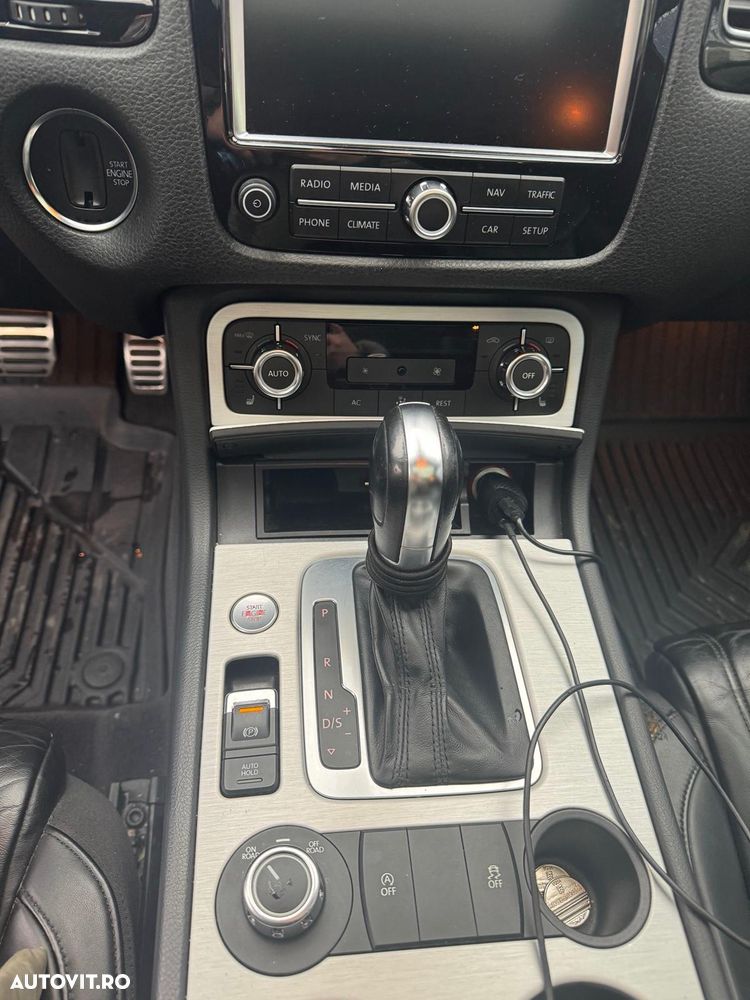 Volkswagen Touareg - 11