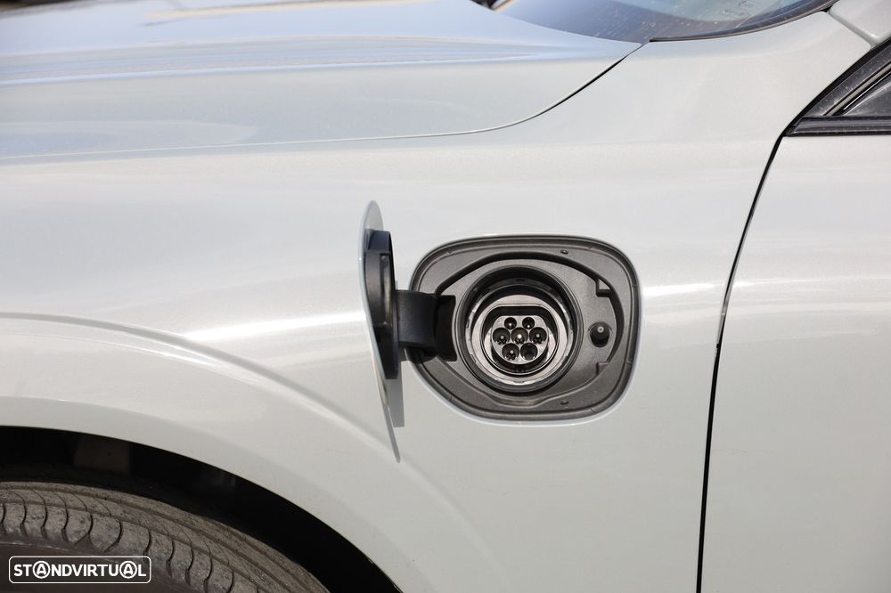 Volvo XC 60 2.0 T6 PHEV Ultra Dark - 3