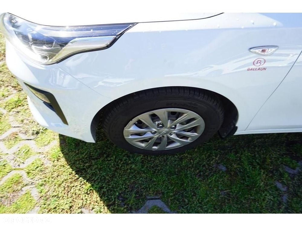 Kia Ceed - 37