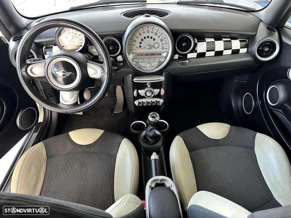 MINI 3 Portas Cooper D - 35