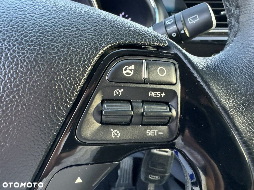 Kia Ceed 1.6 CRDi 136 ISG Platinum Edition - 25