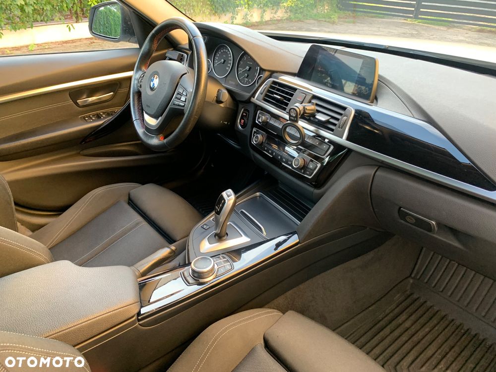 BMW Seria 3 318i - 22