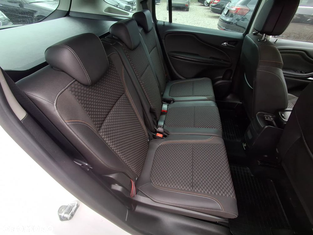 Opel Zafira Tourer 1.6 SIDI Turbo Innovation - 16