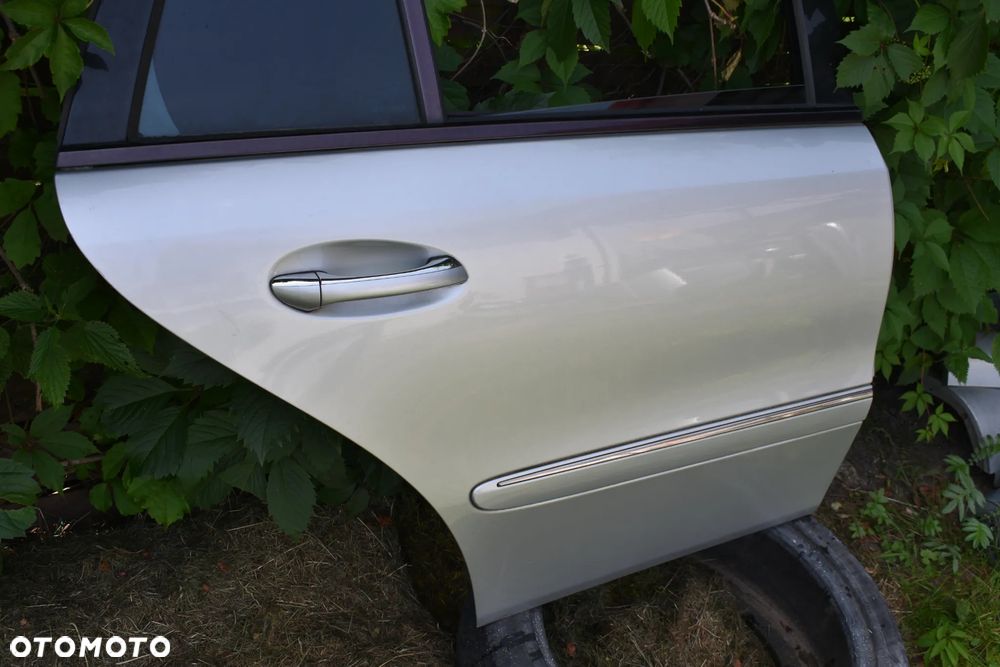 MERCEDES W211 KOMBI DRZWI TYLNE PRAWE TYŁ 775 ORYGINAŁ - 2