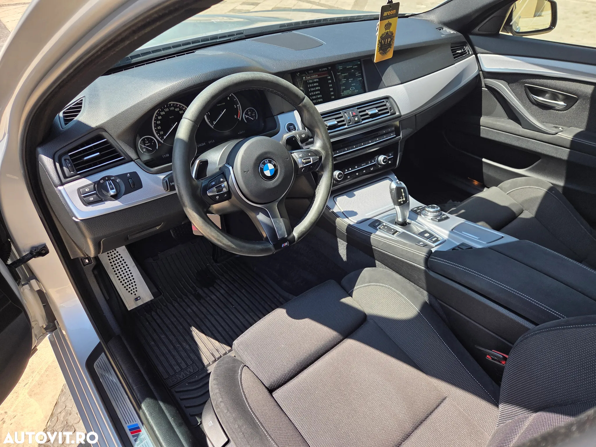 BMW Seria 5 520d Sport-Aut. - 6