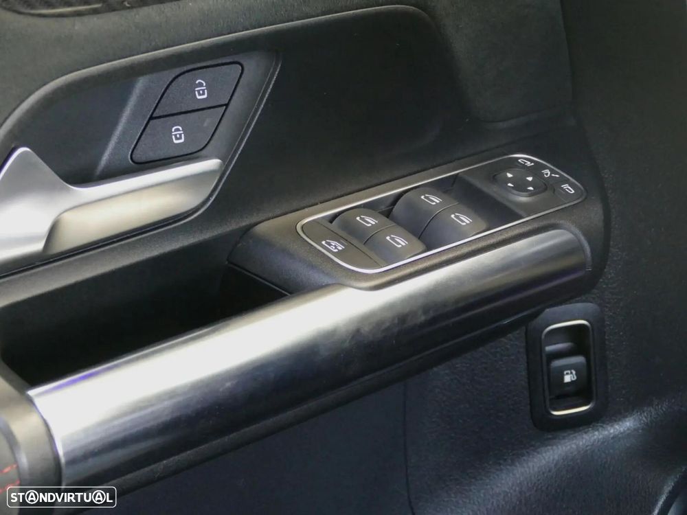 Mercedes-Benz B 250 e AMG Line - 33