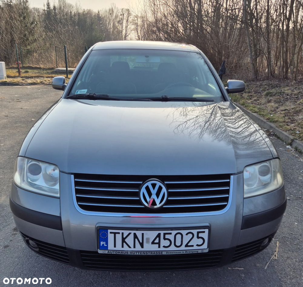 Volkswagen Passat 1.6 Basis - 2