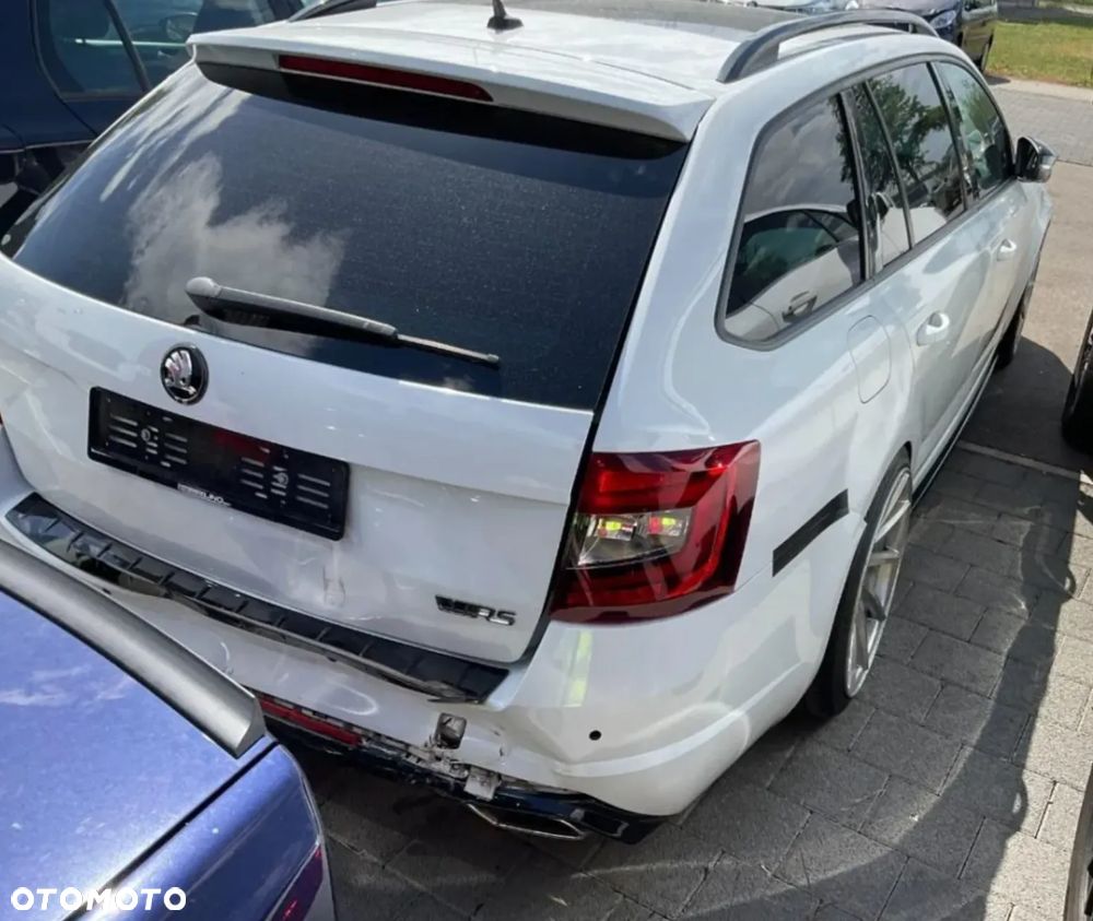 Skoda Octavia 2.0 TDI 4x4 RS Challenge DSG - 2