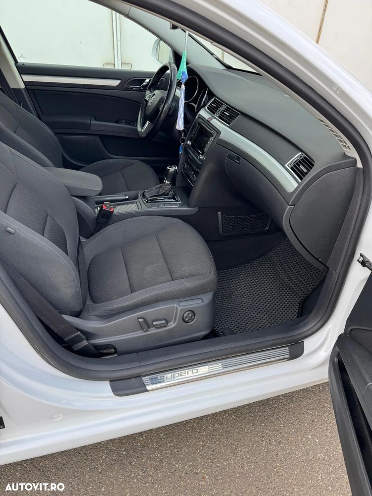 Skoda Superb 2.0 TDI 4X4 Ambition - 3