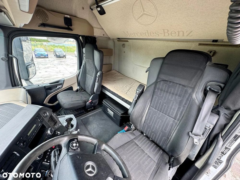 Mercedes-Benz ACTROS MP4 - 5