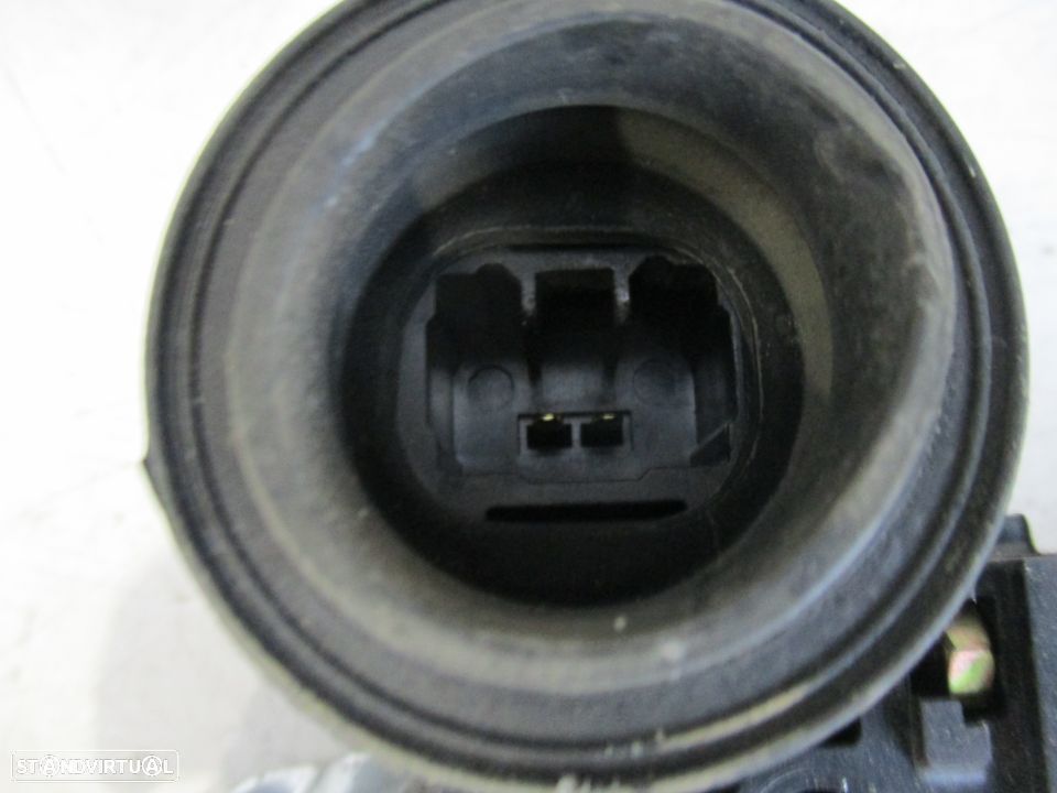 elevador vidro elétrico frente direito Toyota yaris - 2