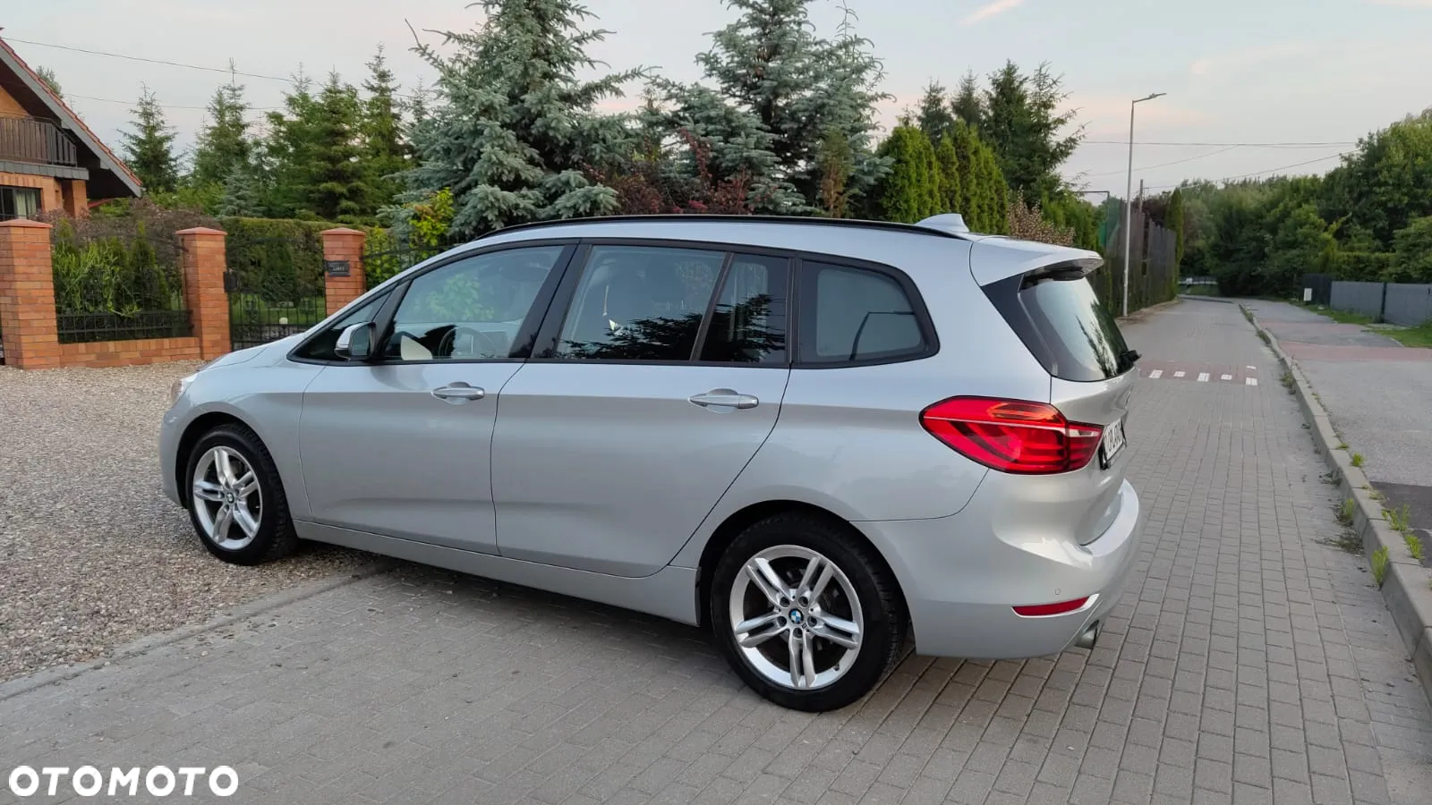 BMW Seria 2 220d Active Tourer M Sport - 13