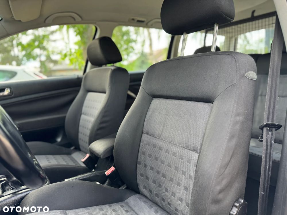 Volkswagen Passat 2.0 GL - 25