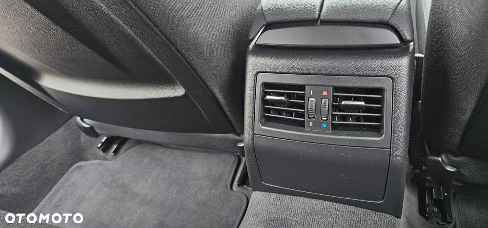 BMW Seria 3 320i Edition Exclusive - 20