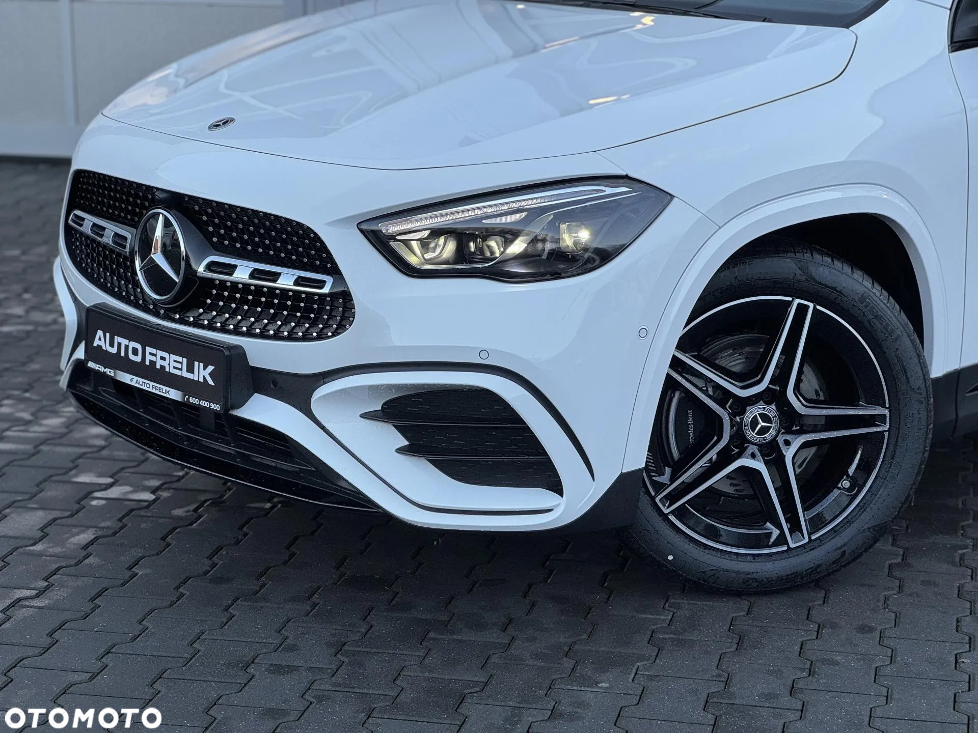 Mercedes-Benz GLA 200 AMG Line - 3