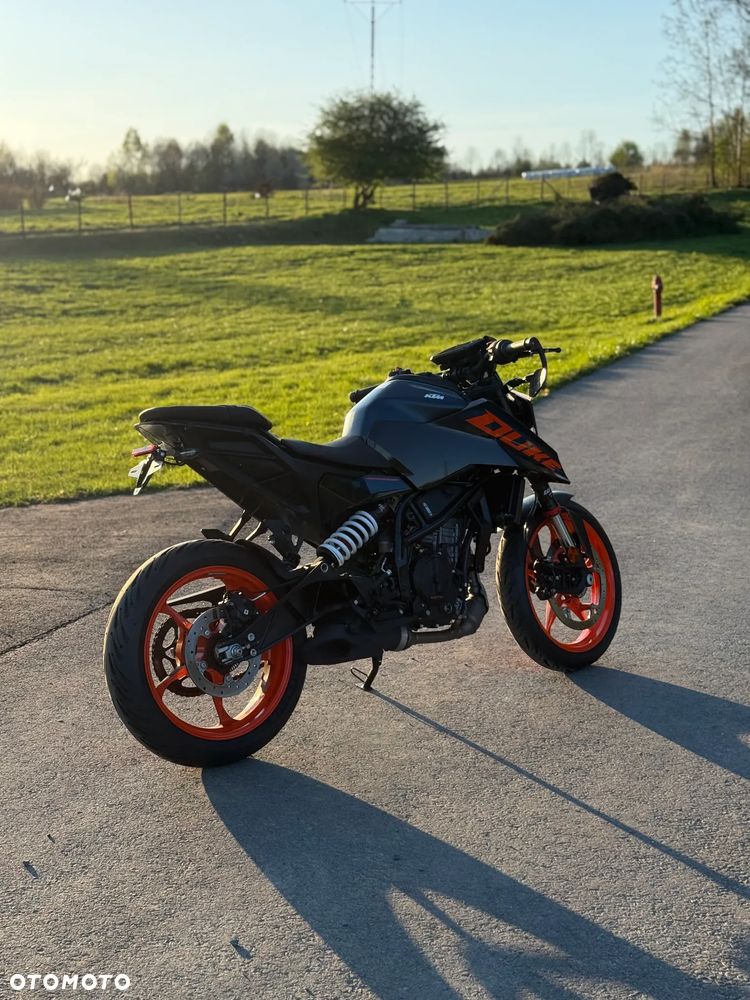 KTM Duke - 25