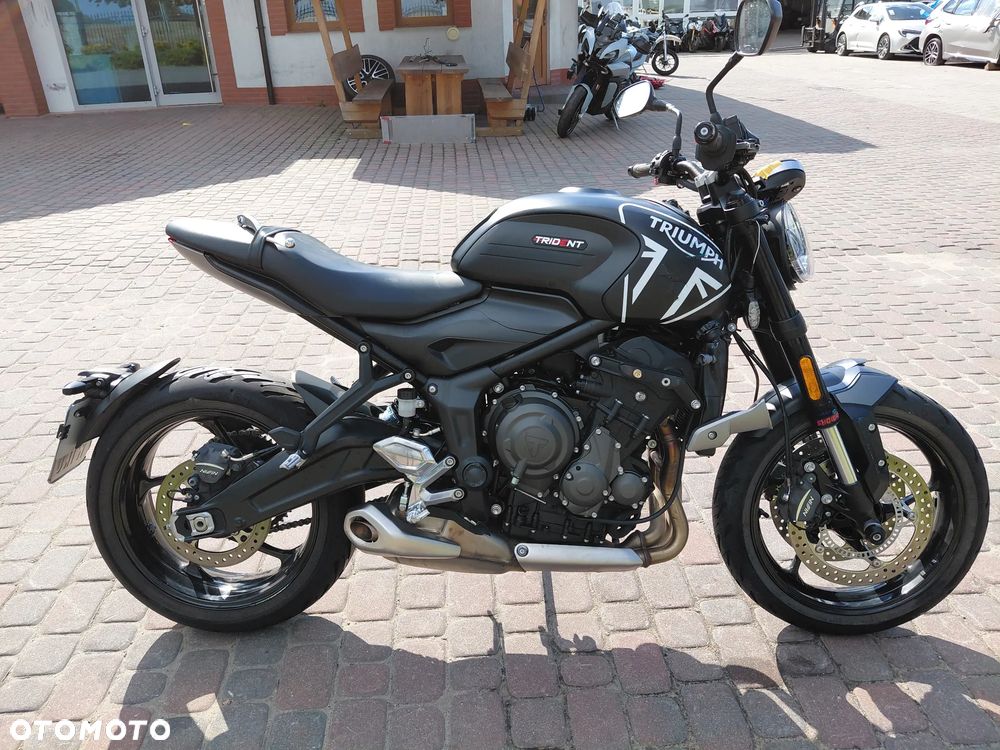 Triumph Trident - 6