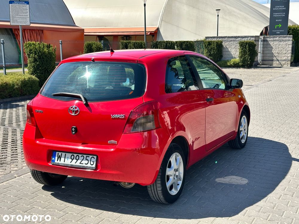 Toyota Yaris - 12