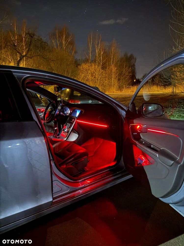 Volvo V60 D2 Drive-E Momentum - 33