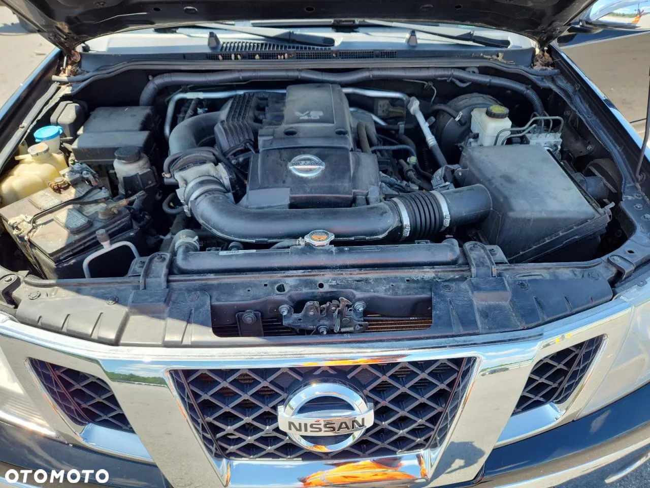 Nissan Frontier 4.0 V6 LE Crew Cab - 11