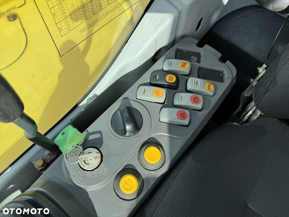 Komatsu PW 98 MR 8 Pług + Podpory 10ton Szybkozłącze - 28