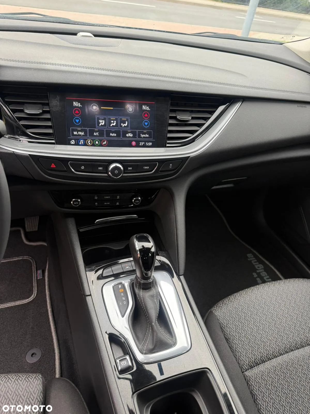 Opel Insignia Grand Sport 1.6 Diesel Automatik Business Innovation - 11