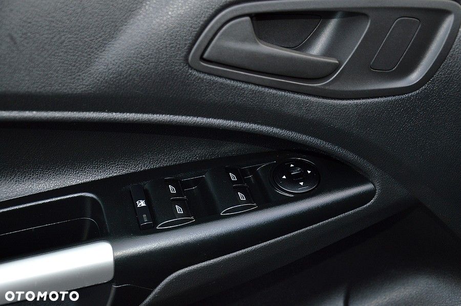 Ford Tourneo Connect 1.5 TDCi Start-Stop Titanium - 38