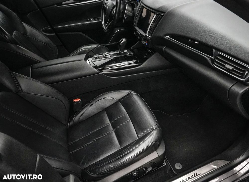 Maserati Levante - 12