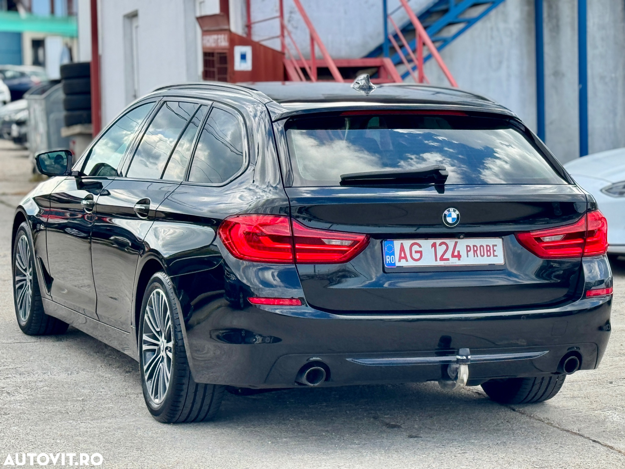 BMW Seria 5 520d Touring Aut. Sport Line - 10