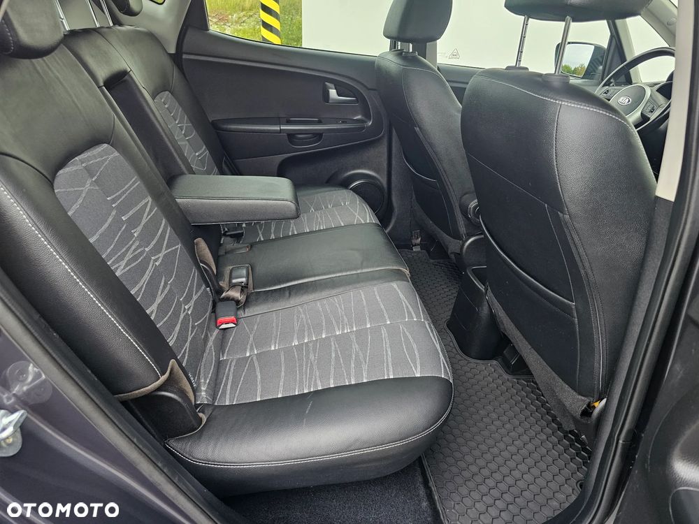 Kia Venga 1.6 CVVT Automatik Platinum Edition - 19