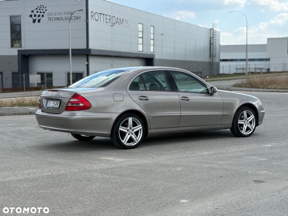 Mercedes-Benz Klasa E 200 CDI Classic - 7