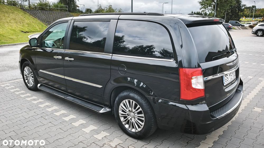 Chrysler Town & Country 3.6 Limited - 5