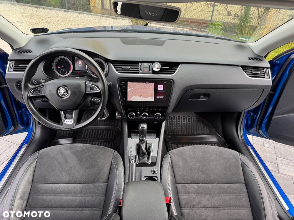 Skoda Octavia Combi 1.8 TSI 4x4 DSG Scout - 33