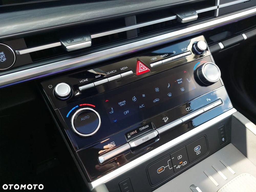 Hyundai Santa Fe 1.6 T-GDI HEV Platinum 4WD 7os - 17